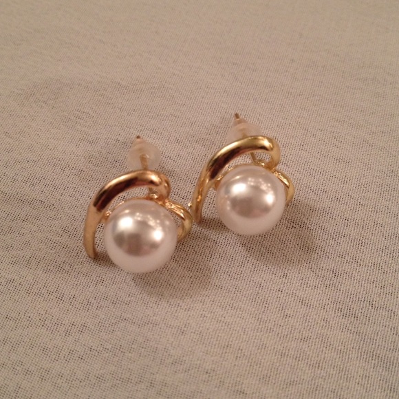 Jewelry - Faux Pearl Stud Earrings